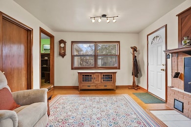 4309 Hegg Ave, Madison, WI 53716 - photo 7