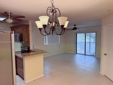 677 Trace Cir unit 203, Deerfield Beach, FL 33441 - photo 5