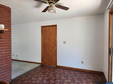 4081 Hawthorne Ave NE, Salem, OR 97301 - photo 6