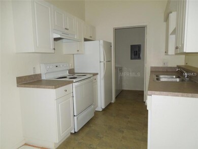 36321 Stonewood Ln unit 203, Zephyrhills, FL 33541 - photo 3