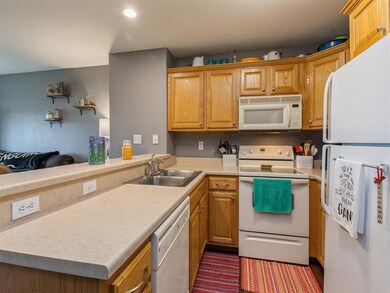 3840 37th Ave SW unit D, Cedar Rapids, IA 52404 - photo 7