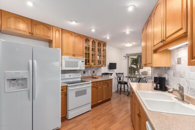 14213 N Thunderbird Blvd, Sun City, AZ 85351 - photo 5