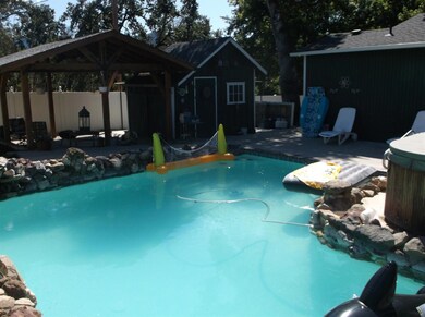 11318 Blackwell Rd, Central Point, OR 97502 - photo 6