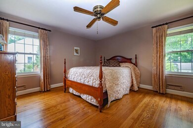 1217 Barnesdale Ct, West Deptford, NJ 08096 - photo 5