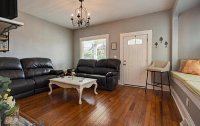 Living Room (2)