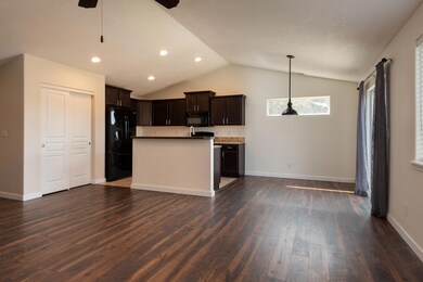 7NiceOpenVaultedFloorPlan