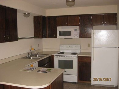 126 W Casino Rd unit 6, Everett, WA 98204 - photo 2