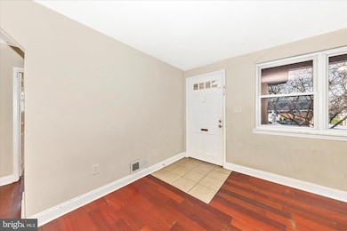 8109 Riggs Rd, Hyattsville, MD 20783 - photo 5