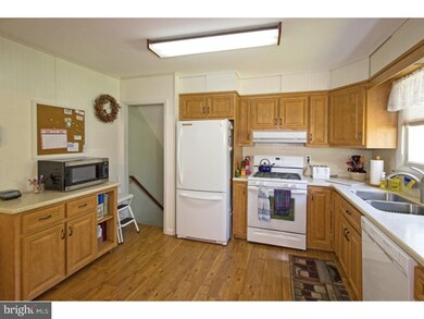 201 Central Dr, Lansdale, PA 19446 - photo 7