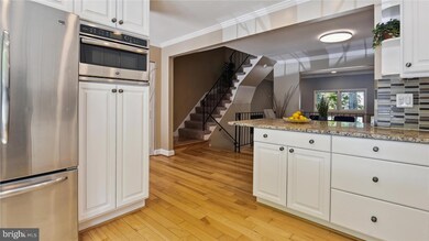 11876 Abercorn Ct, Reston, VA 20191 - photo 3