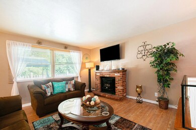 58456 Valley View Dr, Elkhart, IN 46517 - photo 2