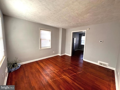 1008 Tunbridge Rd, Baltimore, MD 21212 - photo 2