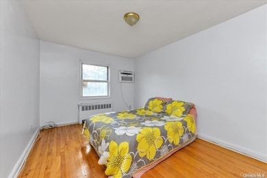 68-02 140th St unit A, Flushing, NY 11367 - photo 7