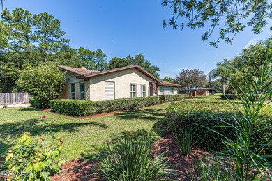 4884 Tara Woods Dr E, Jacksonville, FL 32210 - photo 4