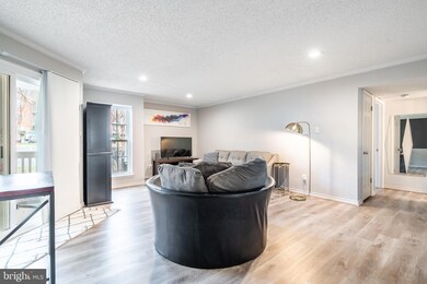 1539 Lincoln Way unit 102B, McLean, VA 22102 - photo 4