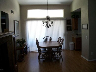 DINNINGROOM 002