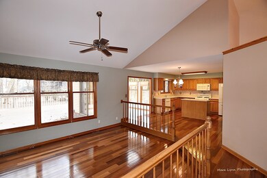 536 Viking Dr, Batavia, IL 60510 - photo 4