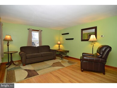 607 Clair St, Reading, PA 19607 - photo 3