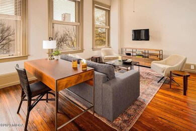 617 Cherry St unit B, Macon, GA 31201 - photo 4