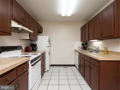 13 E Stewart Ave, Lansdowne, PA 19050 - photo 6