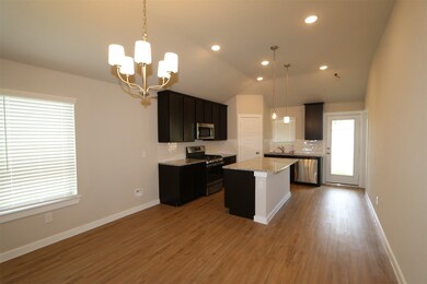 1200 Filly Creek Dr, Alvin, TX 77511 - photo 4