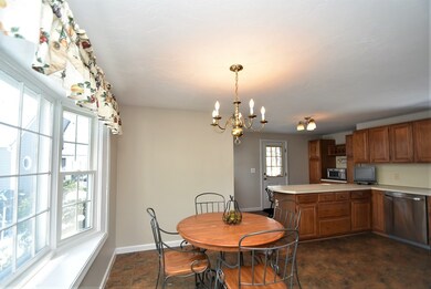 28 Washington Green, East Walpole, MA 02032 - photo 4