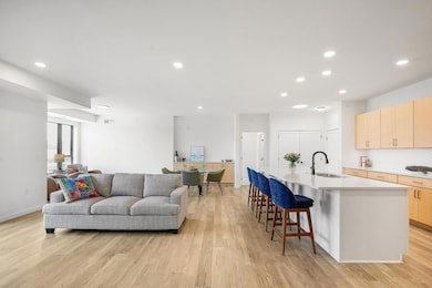 1948 W Wayzata Blvd unit 308, Long Lake, MN 55356 - photo 7