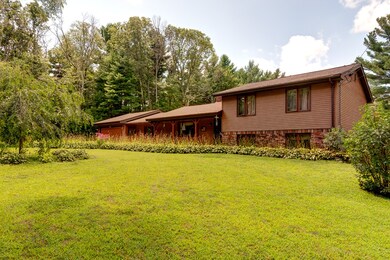 75 Uxbridge St, Uxbridge, MA 01569 - photo 3