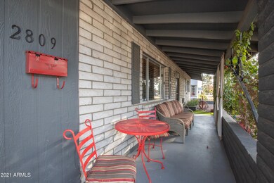 2809 N 8th porch