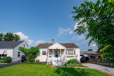 818 Elaine Rd, Columbus, OH 43213 - photo 2