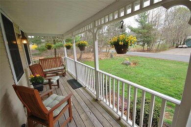 21 Poplar St, Old Orchard Beach, ME 04064 - photo 2