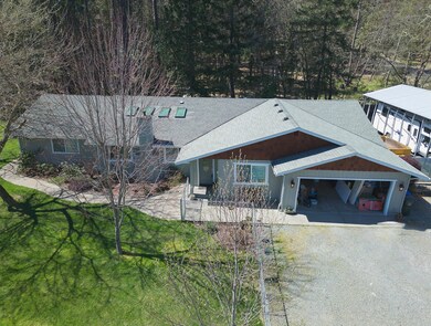 3040 Campus View Dr, Grants Pass, OR 97527 - photo 3