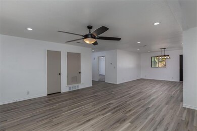 319 E 7th St, Springtown, TX 76082 - photo 6