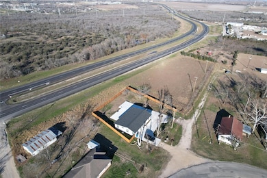 427 West St, Taylor, TX 76574 - photo 5