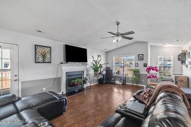 615 Raspberry Ct, Hubert, NC 28539 - photo 3