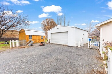 334 Ray Symmonds Rd, Yakima, WA 98901 - photo 4