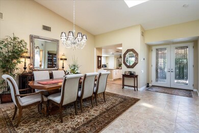 09-Dining Area