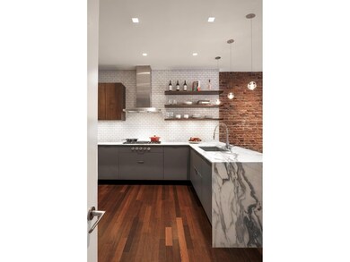 9 N Moore St unit 3, New York, NY 10013 - photo 3