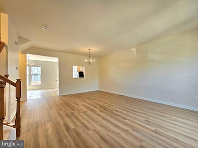 15318 Elizabeth Burbage Loop, Woodbridge, VA 22191 - photo 5