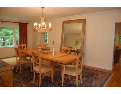 40 Locust Rd, Greenwich, CT 06831 - photo 5