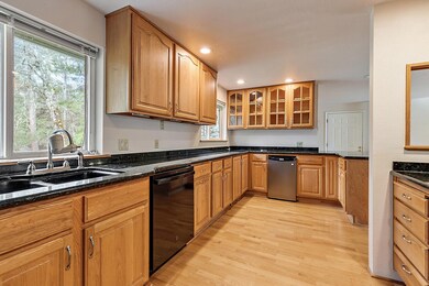 487 Honeycutt Dr, Grants Pass, OR 97526 - photo 7