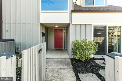 11416 Links Dr, Reston, VA 20190 - photo 2