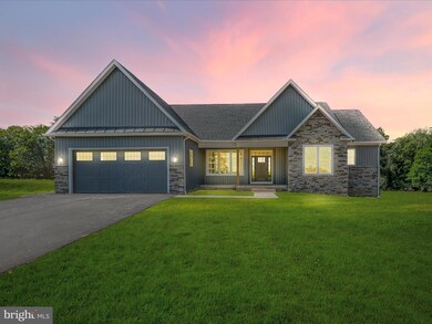 328 Eiderdown Dr, Martinsburg, WV 25404 - photo 2