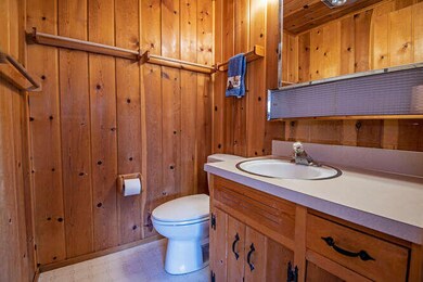 64145 Tyler Rd Bend OR 97701-small-009-0