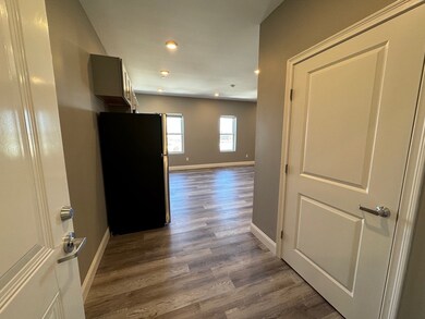 38 Walnut Ave unit 202, Revere, MA 02151 - photo 2