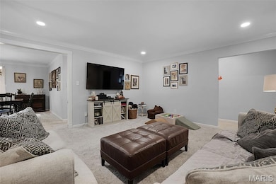 Hallway wraps to bedrooms for full circle