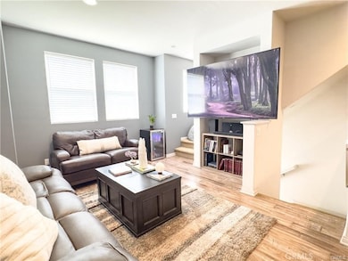 14124 W Pine Ln, Van Nuys, CA 91405 - photo 3