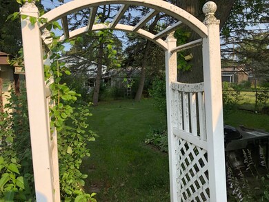 1243 Navajo Dr, Carpentersville, IL 60110 - photo 4