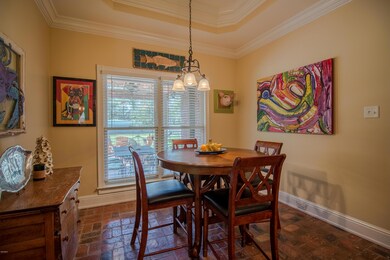 317 Goose Pointe Eat In Kitchen (1)