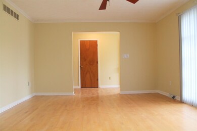 209 Vicksburg Dr, Nicholasville, KY 40356 - photo 4